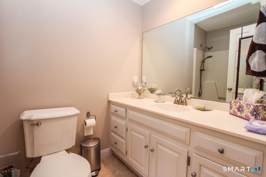 12 Applewood Lane Avon CT 06001