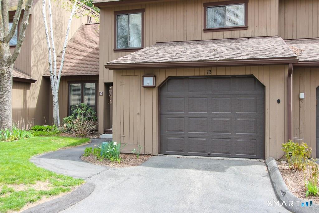 12 Applewood Lane Avon CT 06001