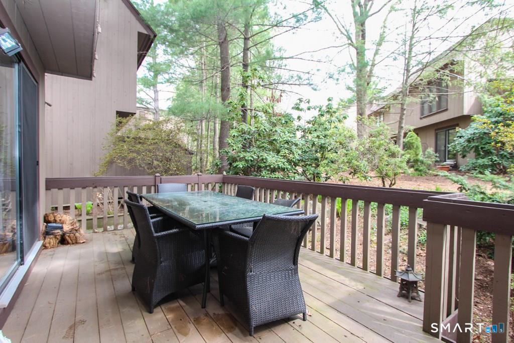 12 Applewood Lane Avon CT 06001