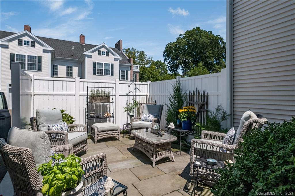21 Evarts Lane Madison CT 06443