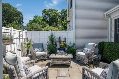 21 Evarts Lane Madison CT 06443