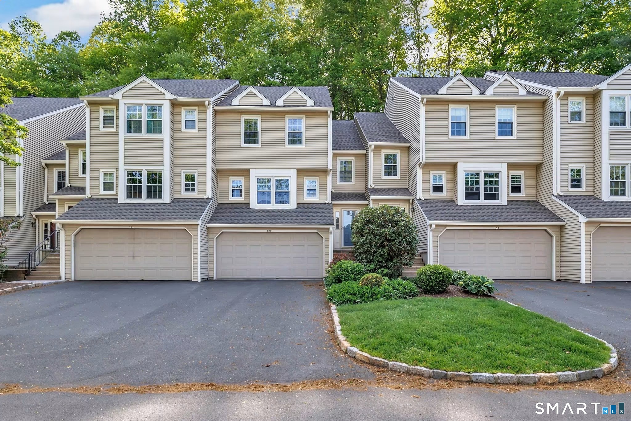 139 Governor Trumbull Way Trumbull CT 06611