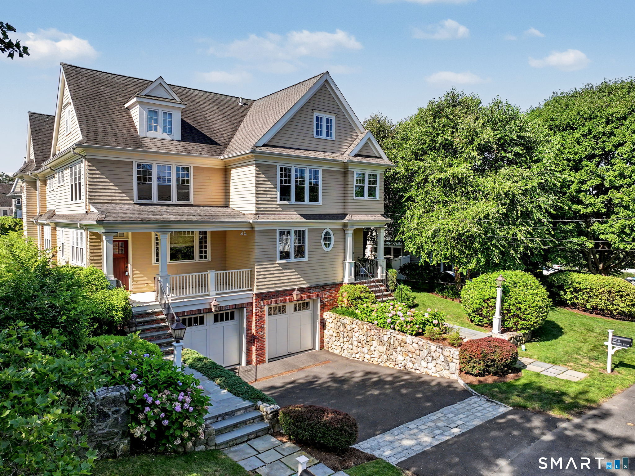 32 Reynolds Place Greenwich CT 06830