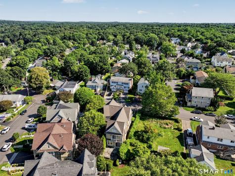 32 Reynolds Place Greenwich CT 06830