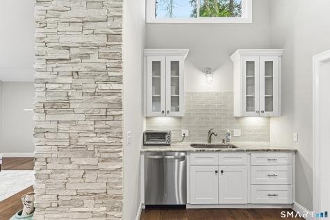 892 Heritage Village Southbury CT 06488