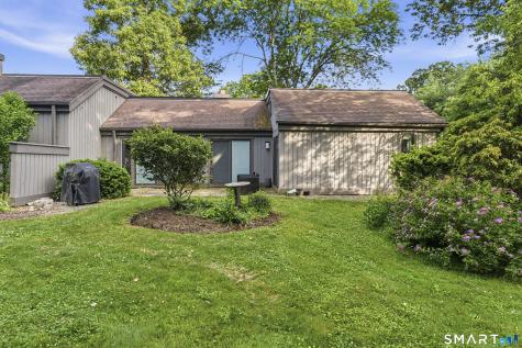892 Heritage Village Southbury CT 06488