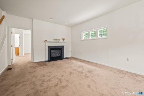 19 Plumrose Court Portland CT 06480
