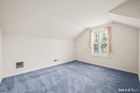 19 Plumrose Court Portland CT 06480