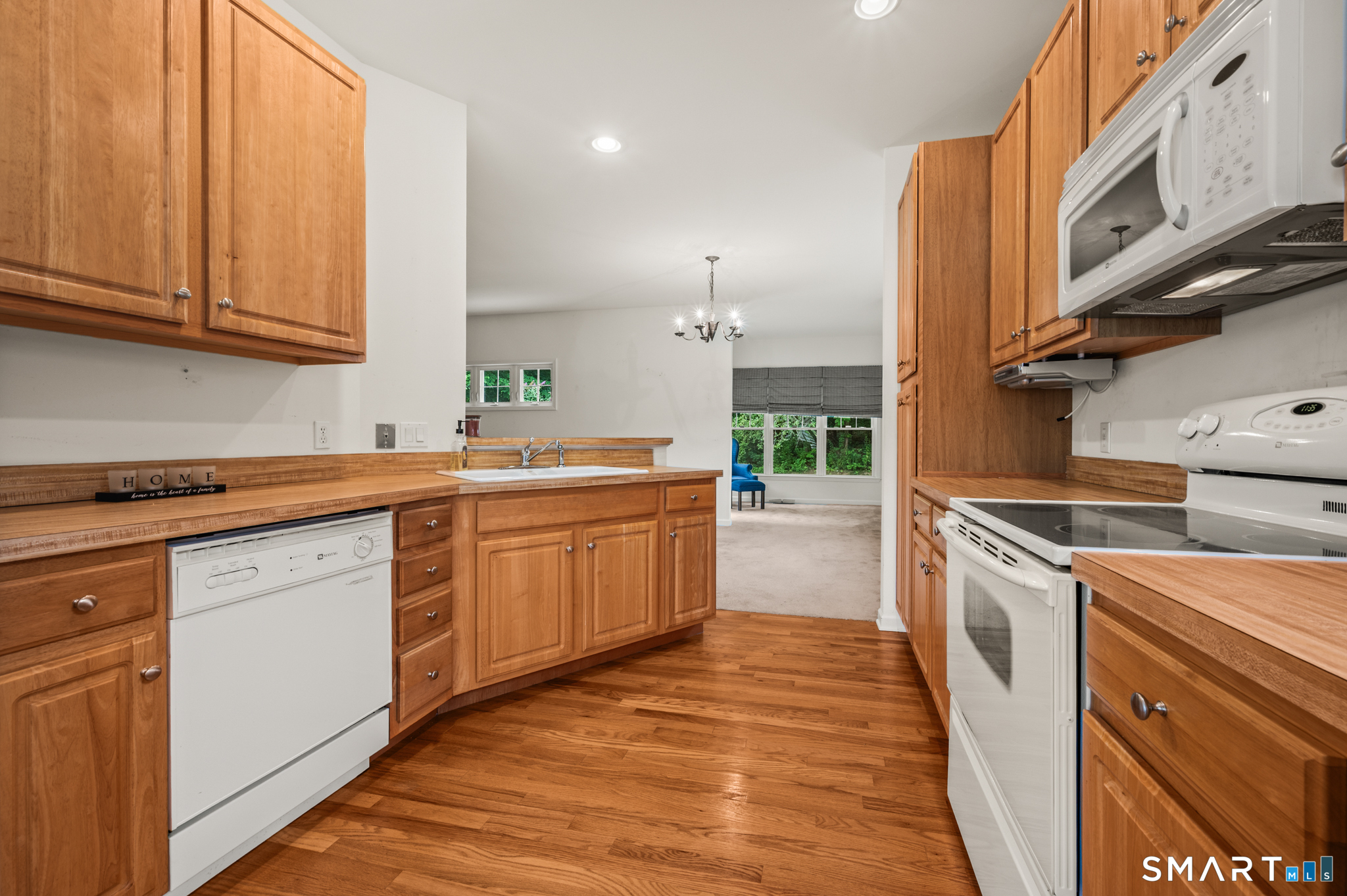 19 Plumrose Court Portland CT 06480