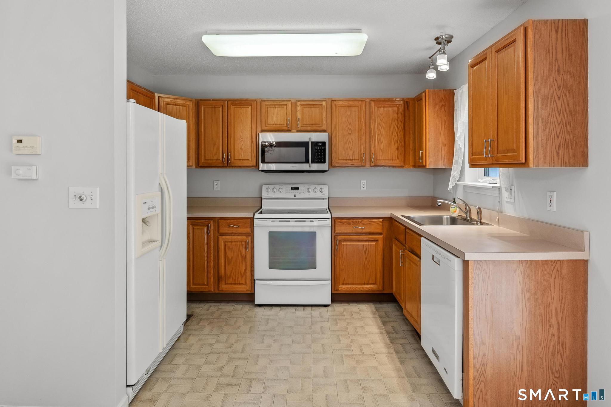 26 Hunter Drive South Windsor CT 06074