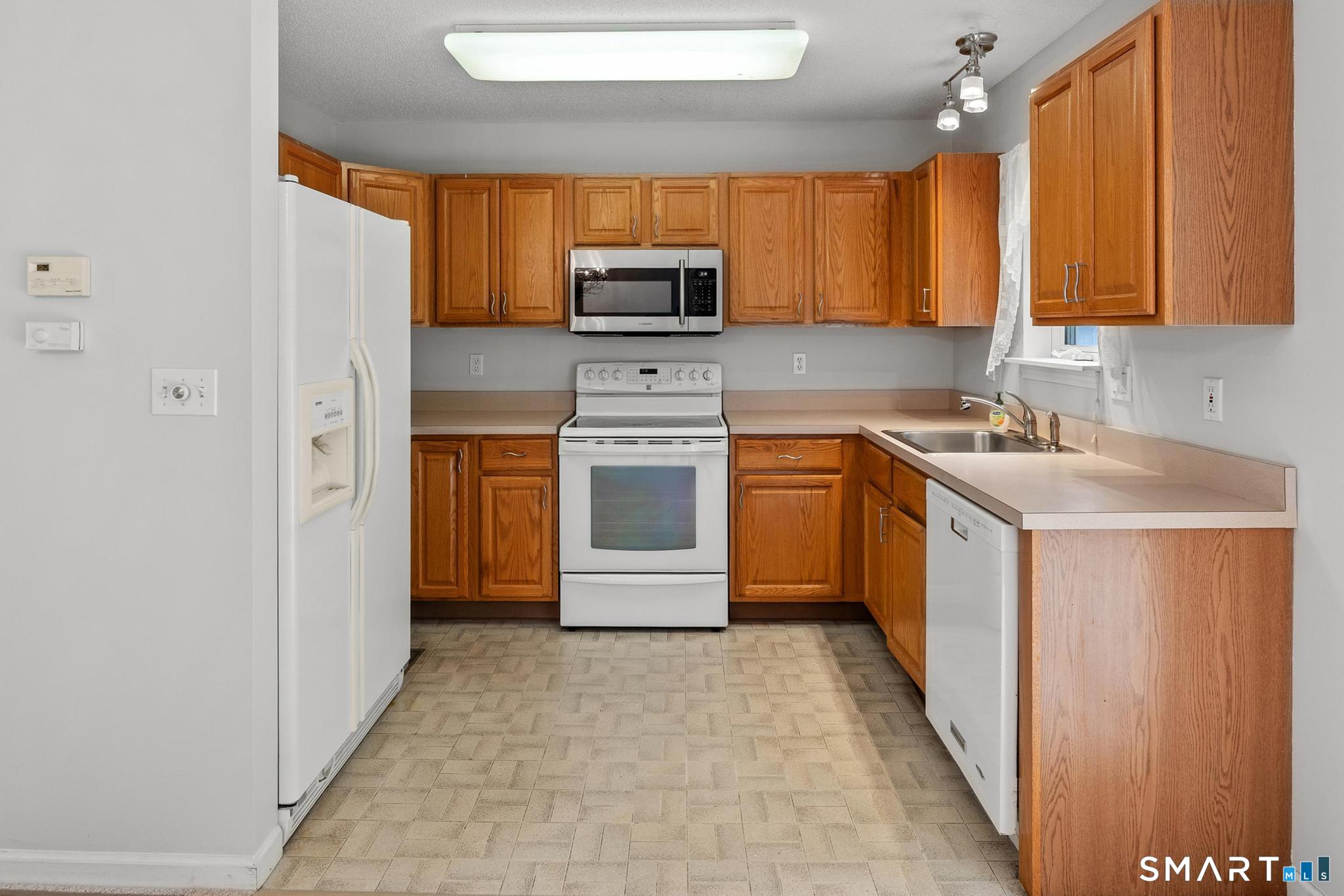 26 Hunter Drive South Windsor CT 06074