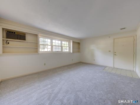 84 Founders Village Clinton CT 06413