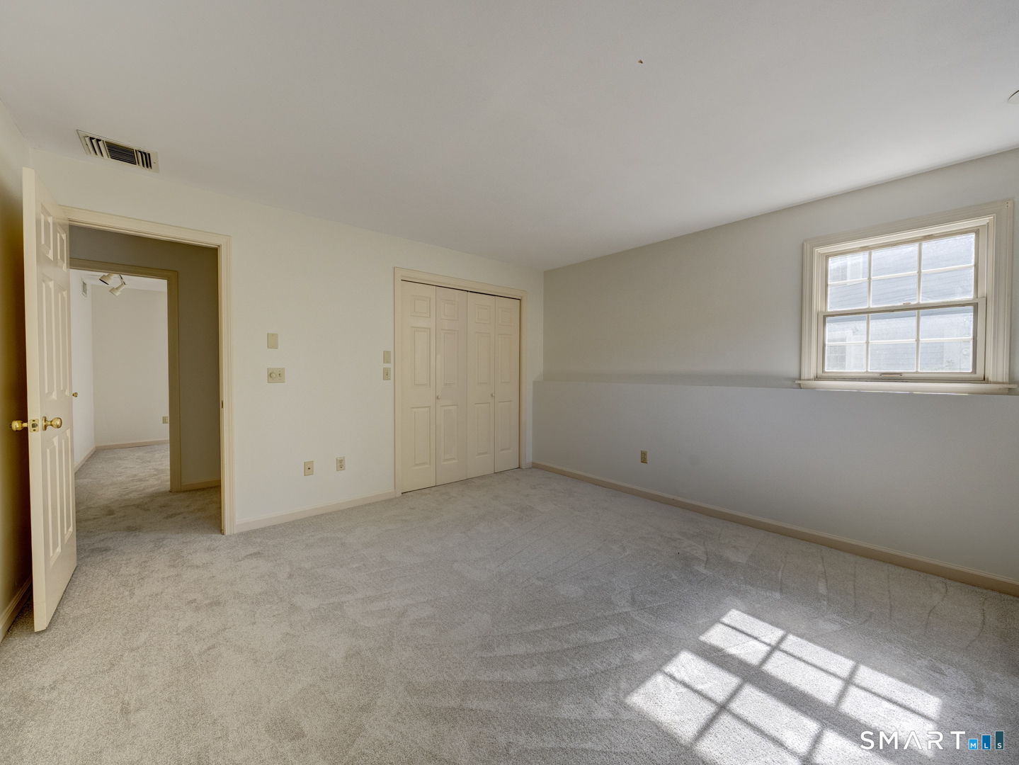 84 Founders Village Clinton CT 06413