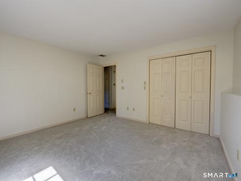 84 Founders Village Clinton CT 06413