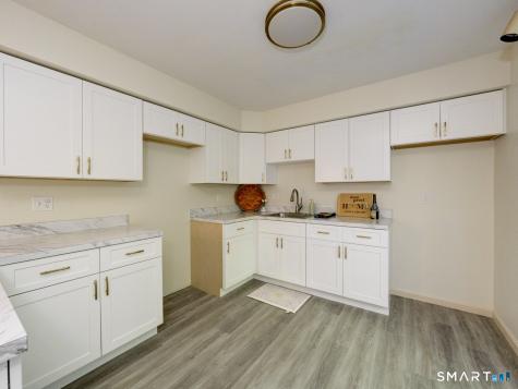 84 Founders Village Clinton CT 06413