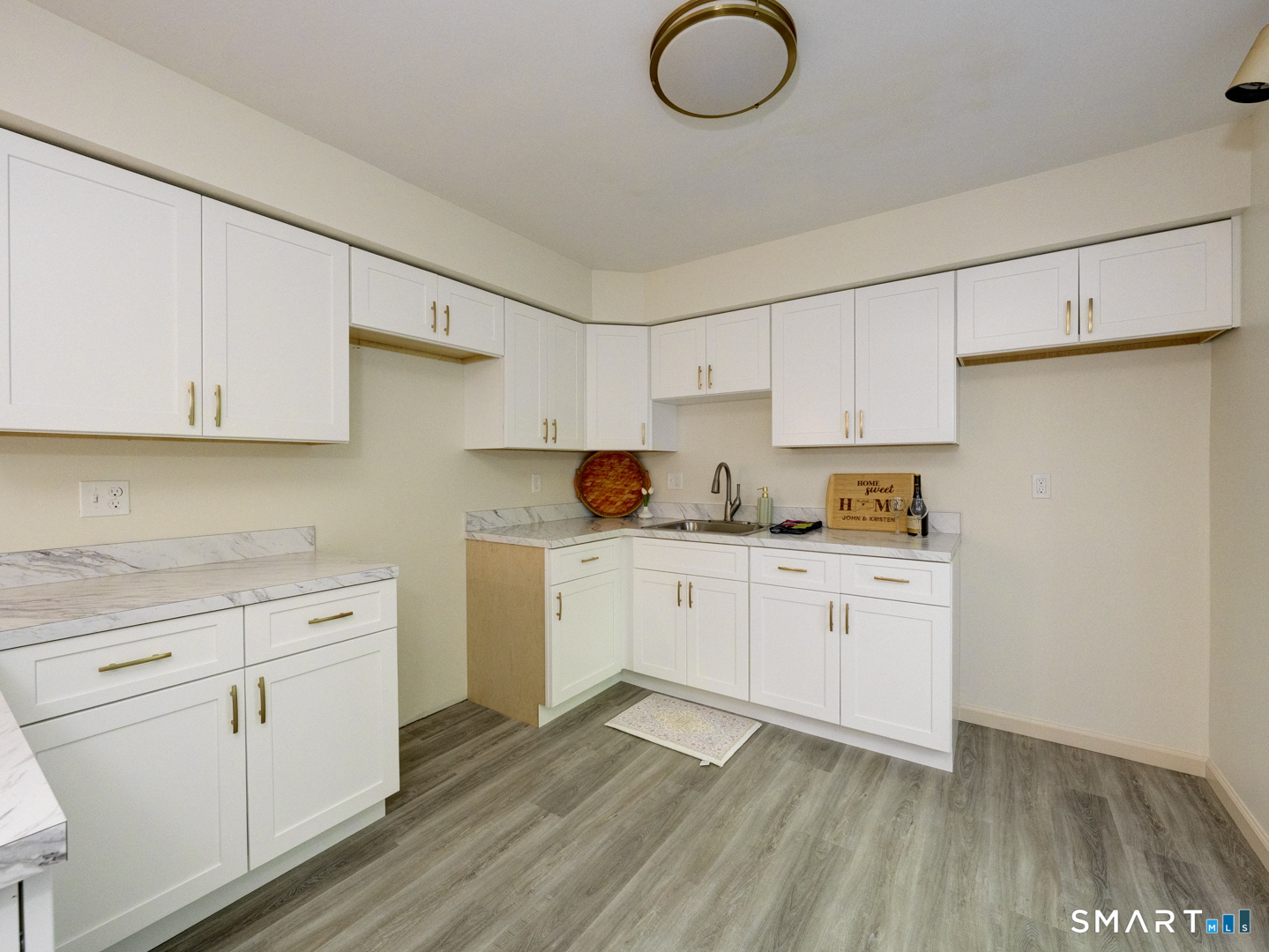 84 Founders Village Clinton CT 06413