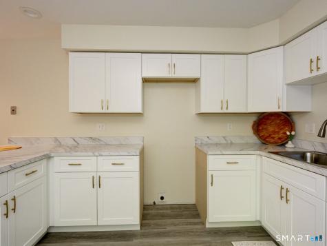 84 Founders Village Clinton CT 06413