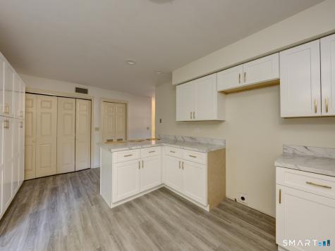 84 Founders Village Clinton CT 06413