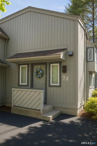 7 Lyle Court Farmington CT 06032