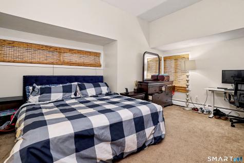 7 Lyle Court Farmington CT 06032
