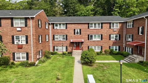 54 Briarwood Lane Branford CT 06405