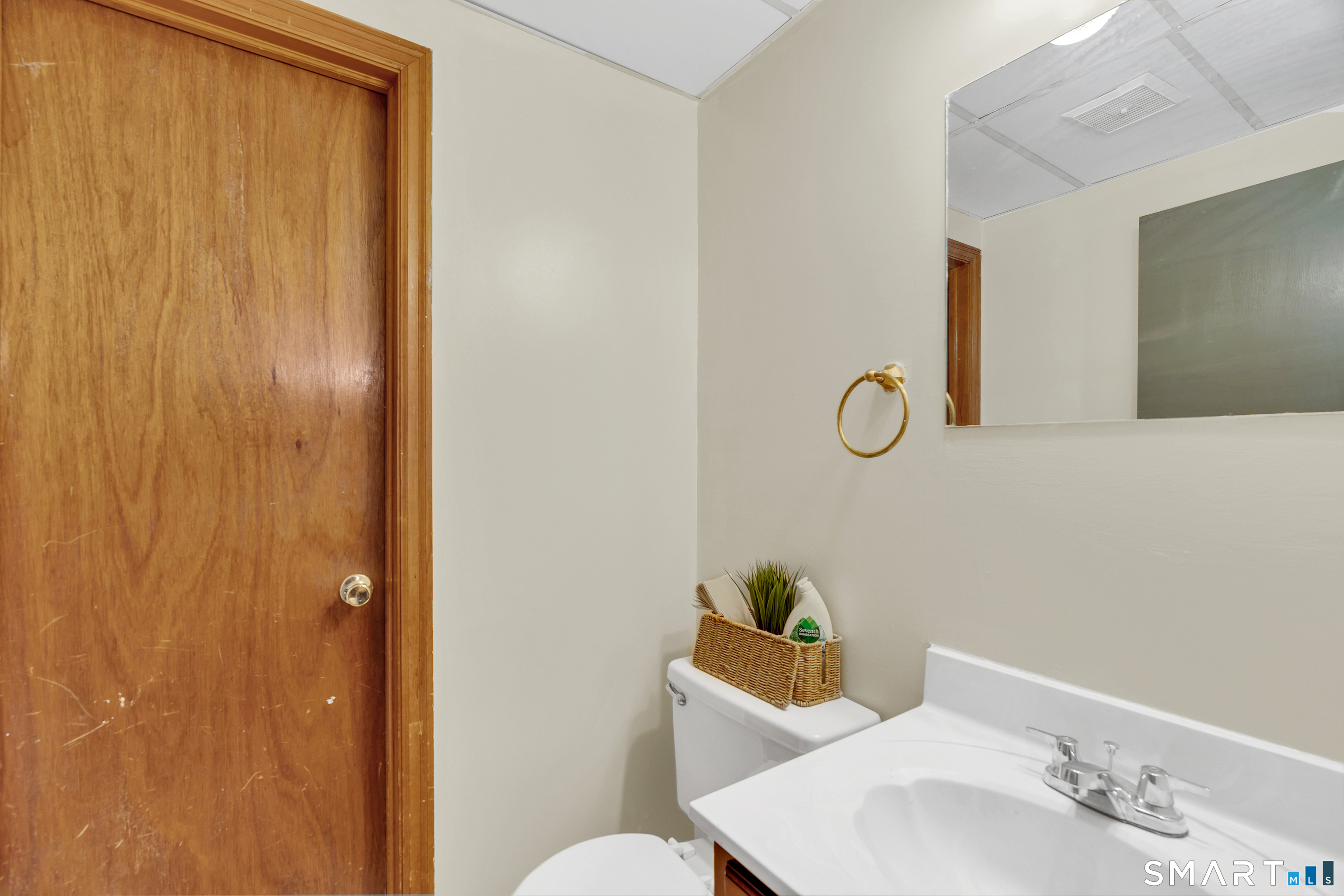 245 Colonial Avenue Waterbury CT 06704