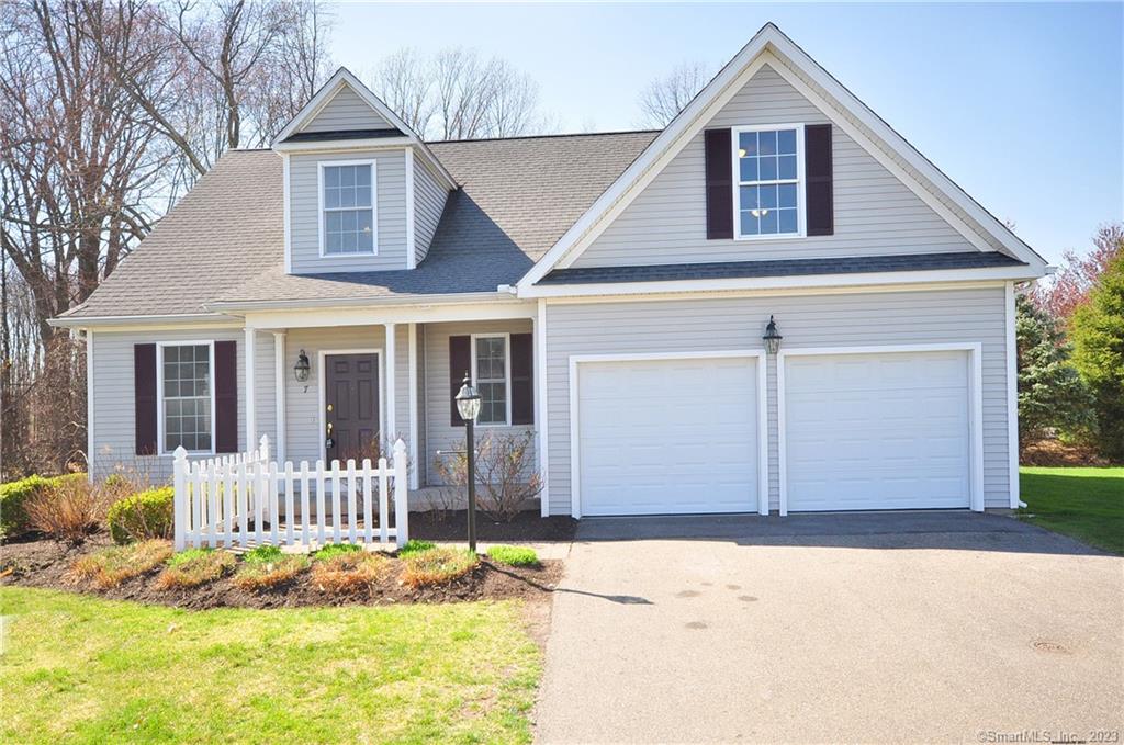 7 Strawberry Lane East Hartford CT 06118