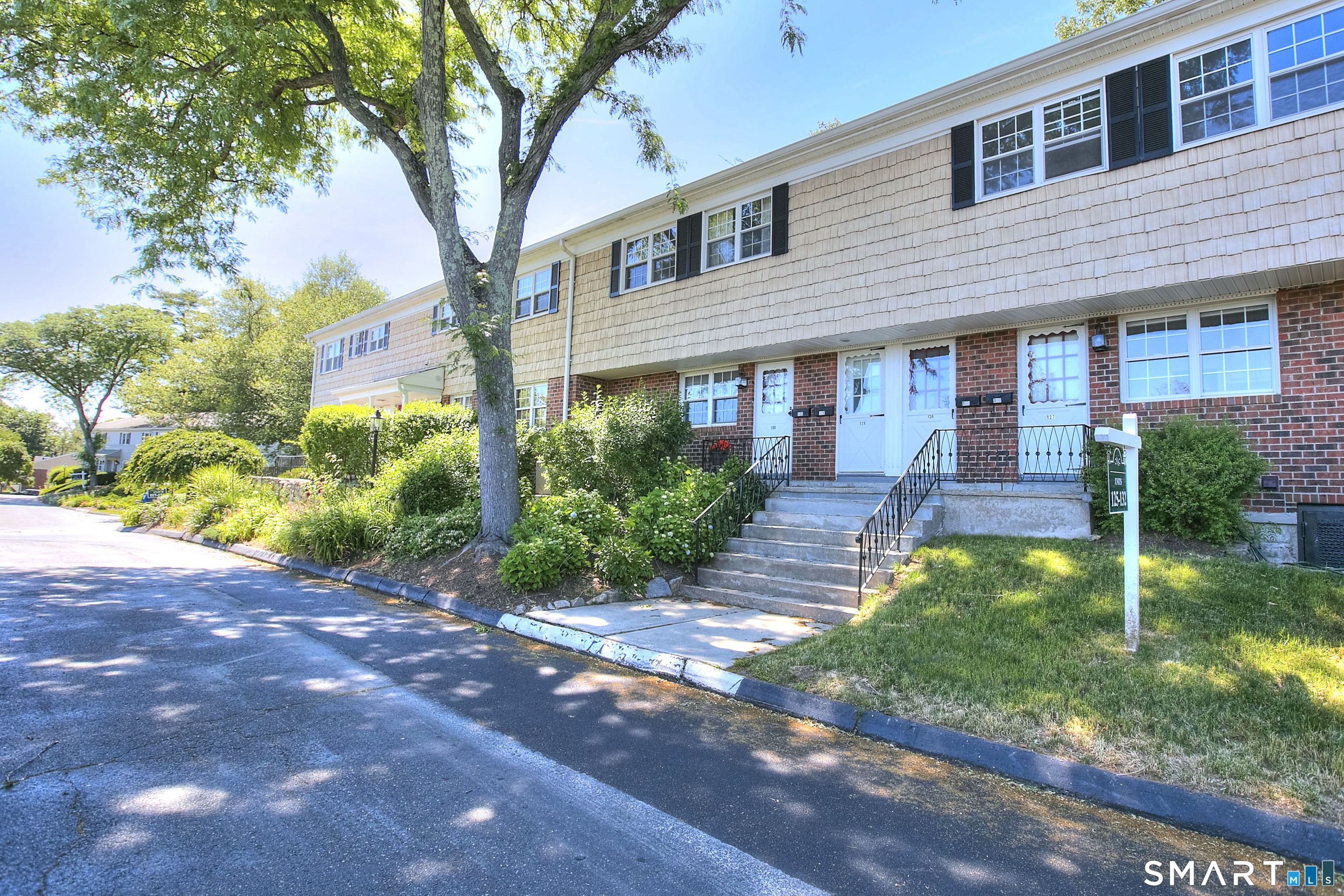 245 Unquowa Road Fairfield CT 06824