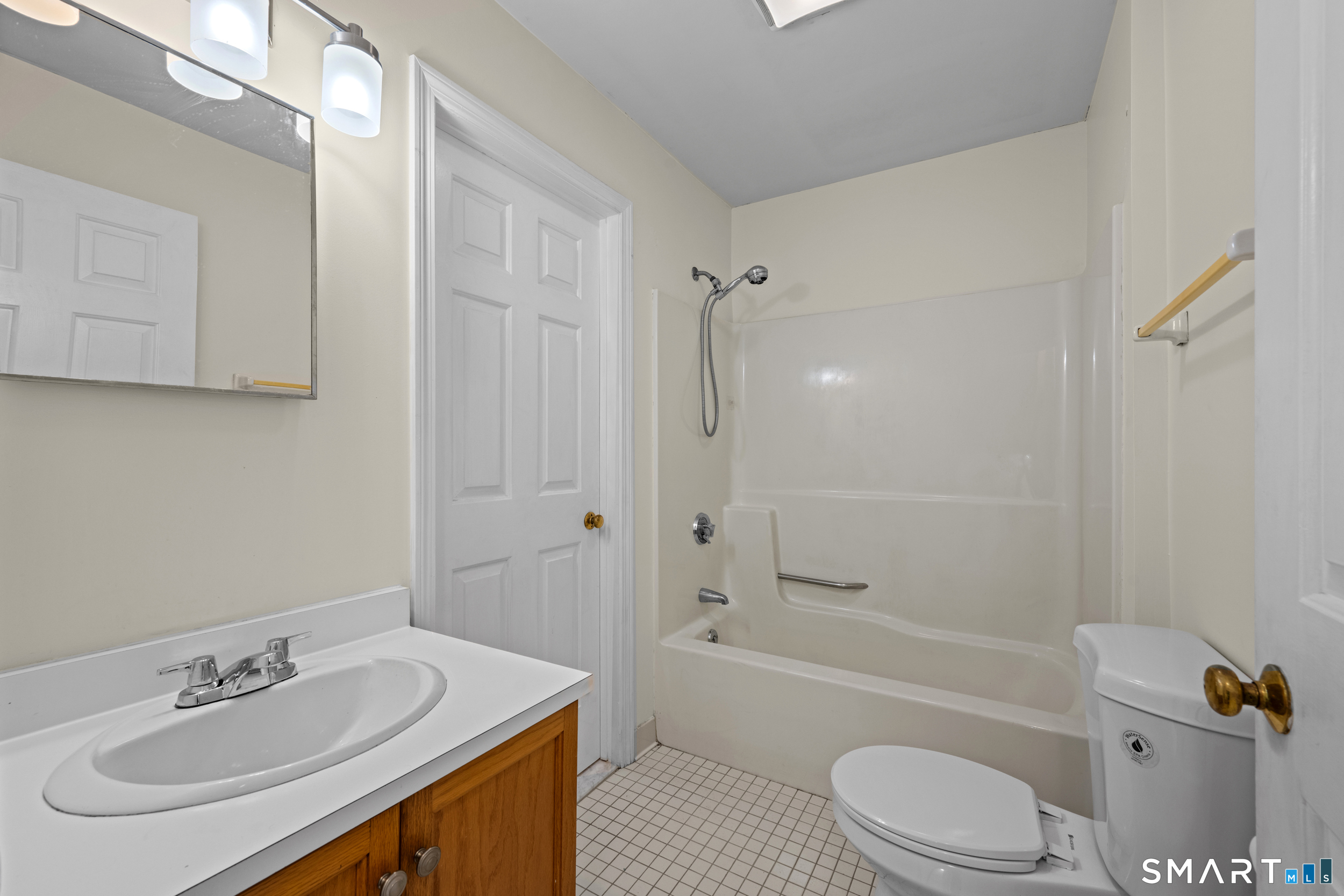378 Meridian St Extension Groton CT 06340