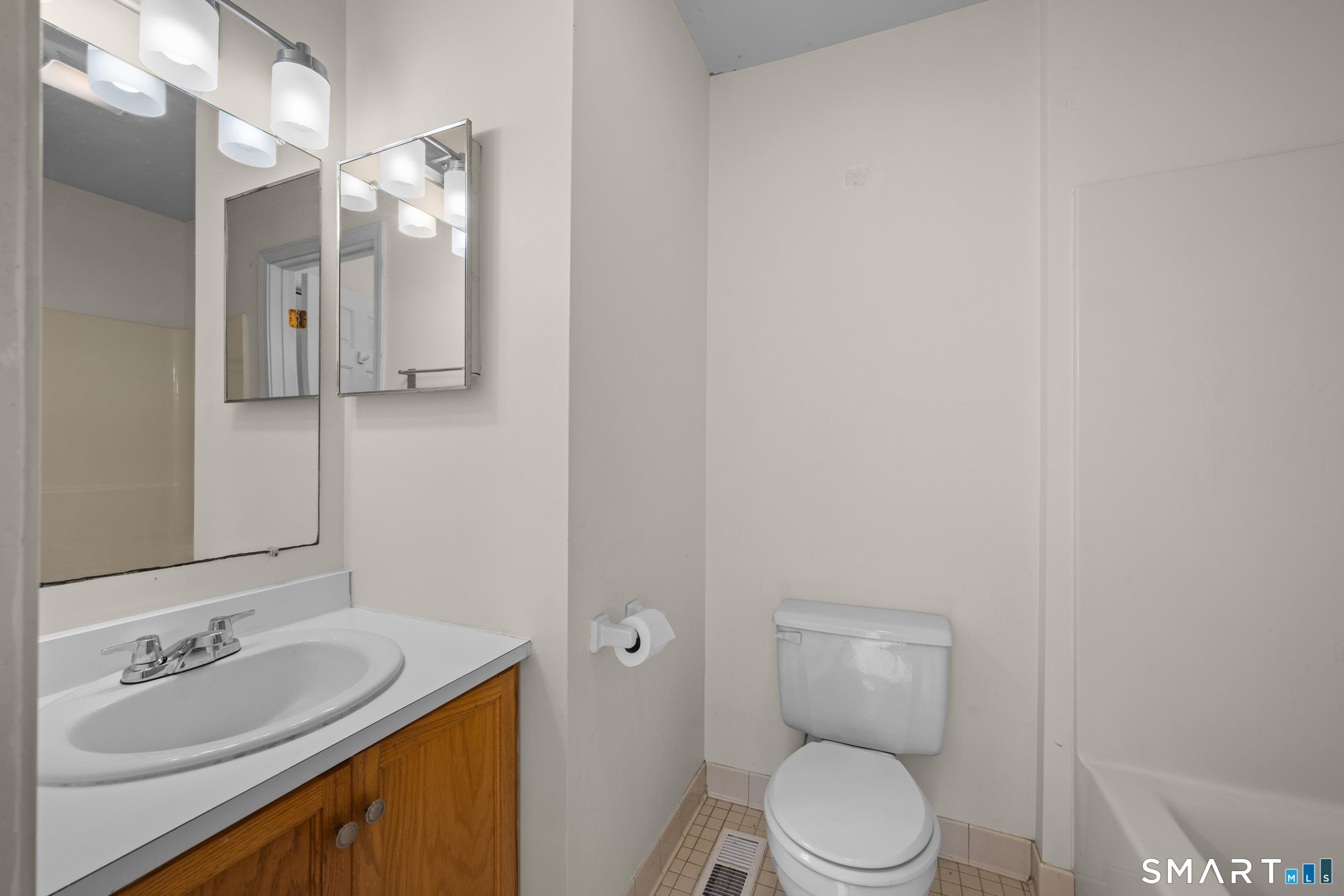 378 Meridian St Extension Groton CT 06340