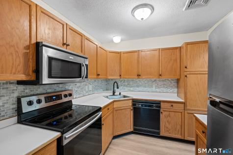 378 Meridian St Extension Groton CT 06340