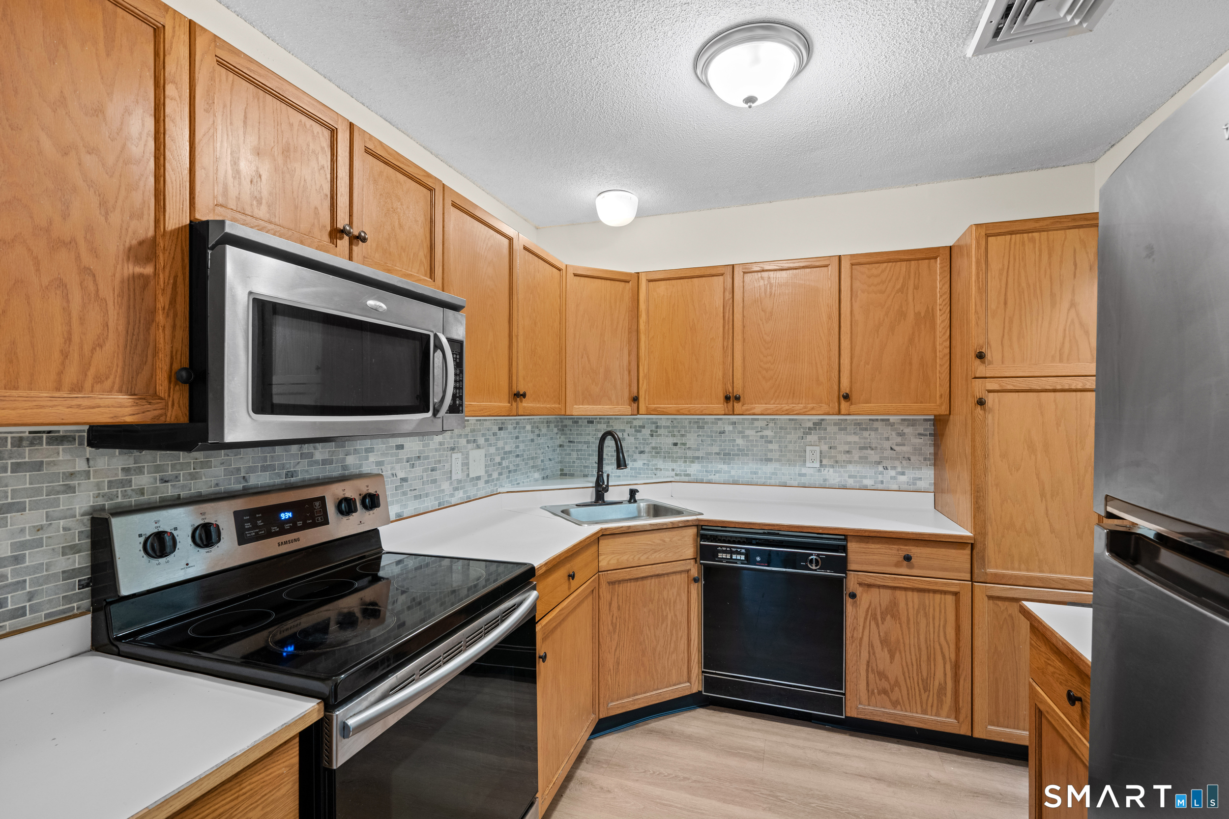 378 Meridian St Extension Groton CT 06340