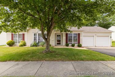 4 Cypress Way Waterford CT 06385