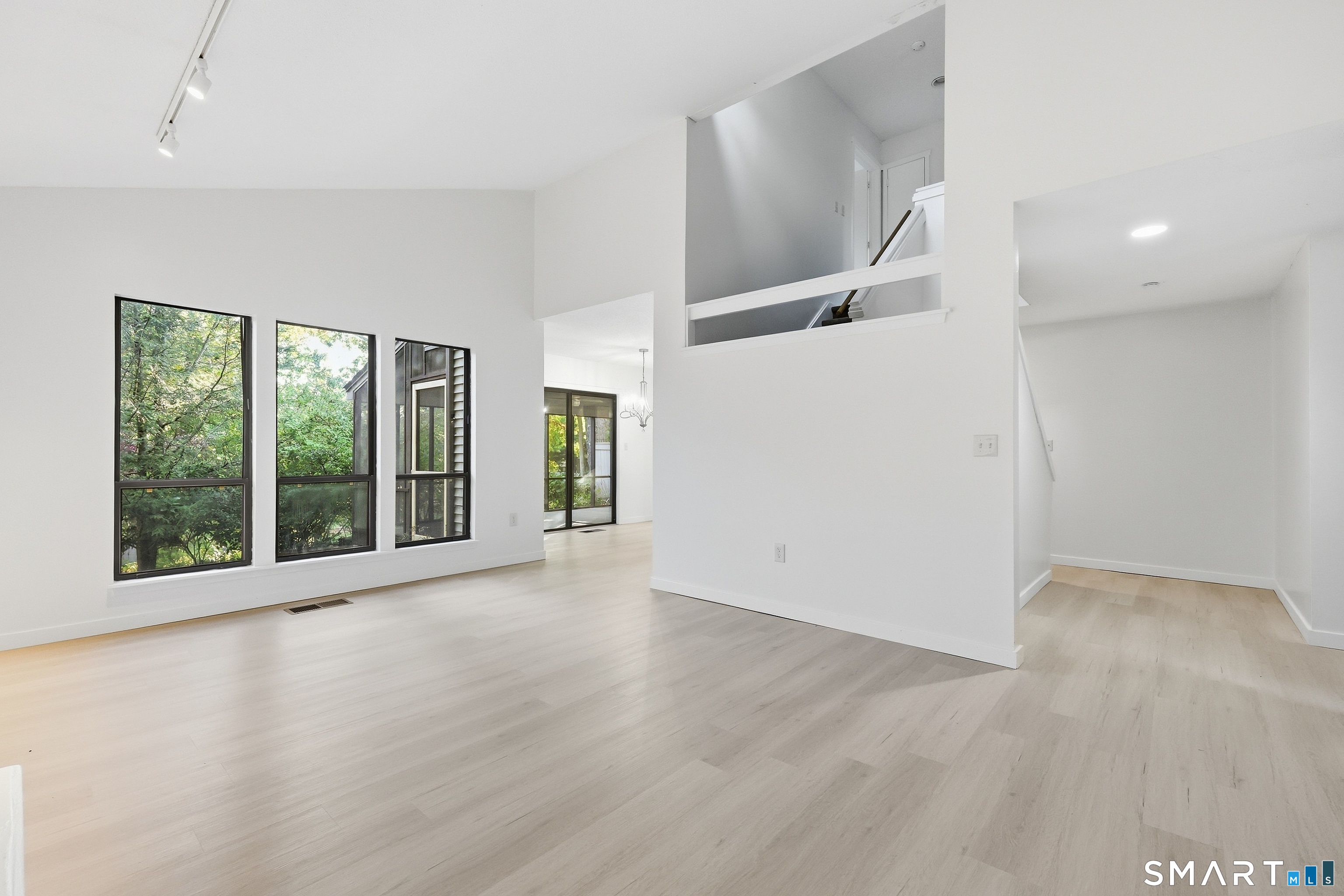 18 Sycamore Lane Avon CT 06001