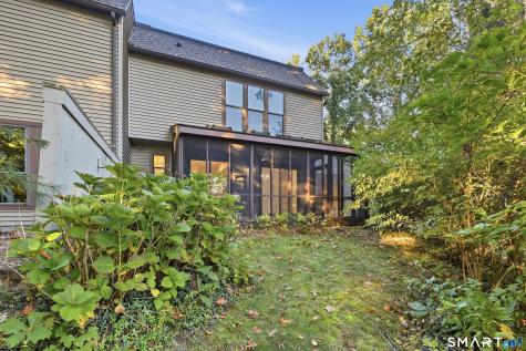 18 Sycamore Lane Avon CT 06001