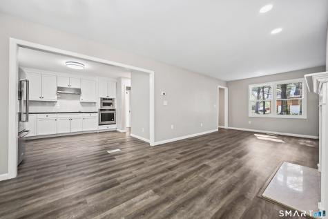 371 Dunfey Lane Windsor CT 06095