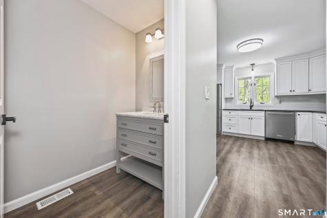 371 Dunfey Lane Windsor CT 06095