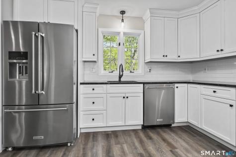 371 Dunfey Lane Windsor CT 06095