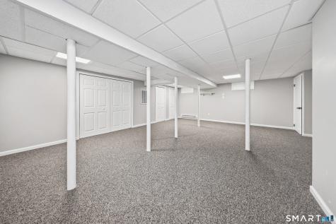 371 Dunfey Lane Windsor CT 06095