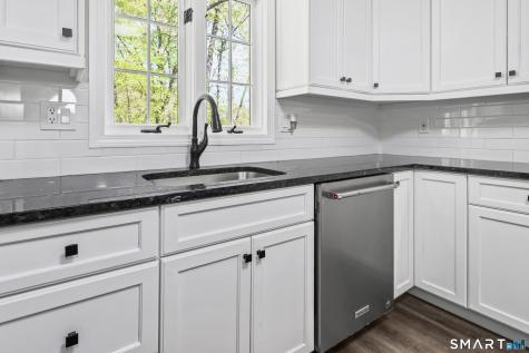 371 Dunfey Lane Windsor CT 06095