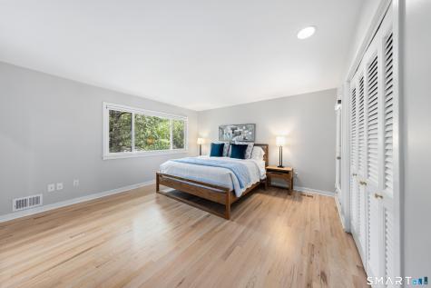 289 New Norwalk Road New Canaan CT 06840