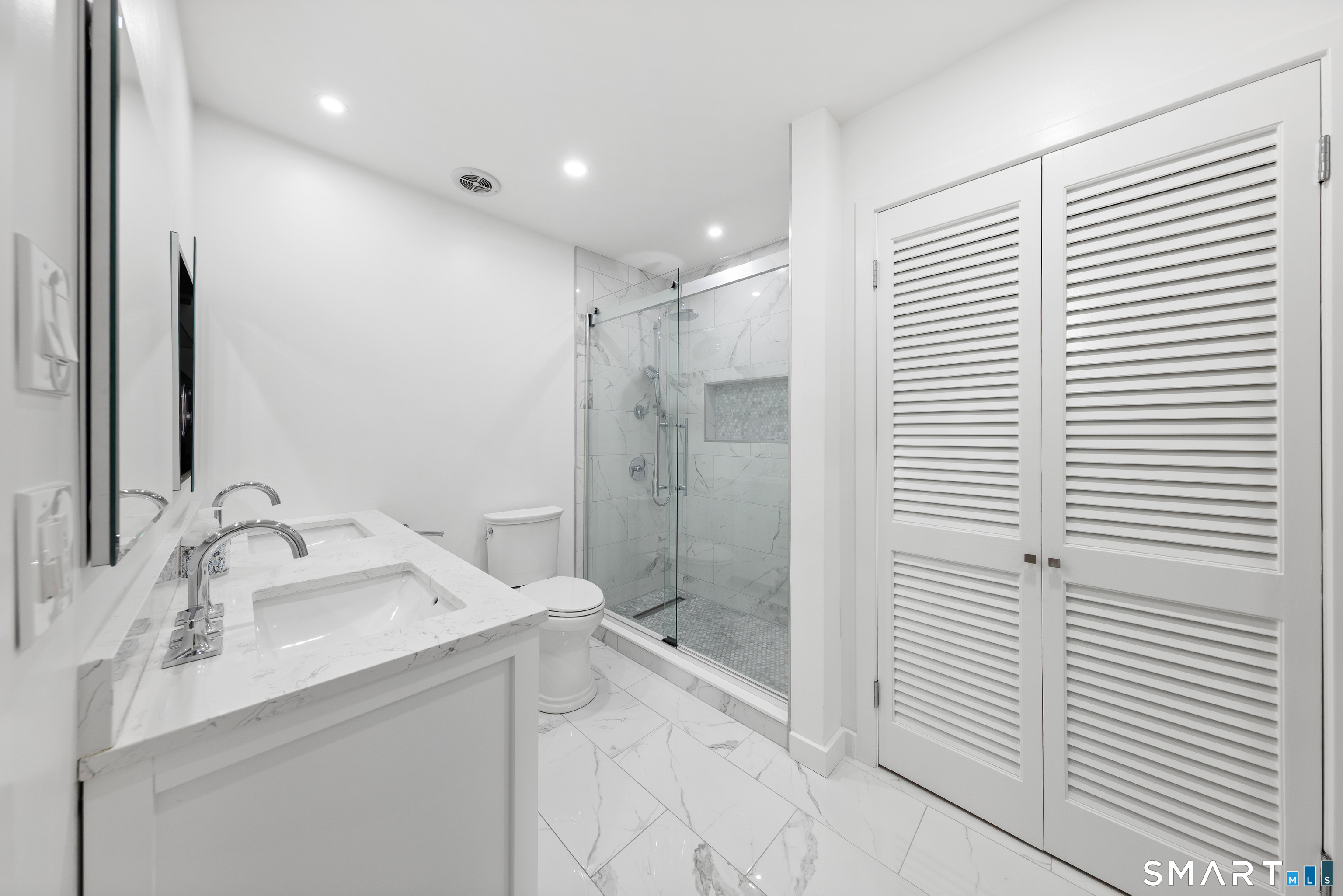 289 New Norwalk Road New Canaan CT 06840