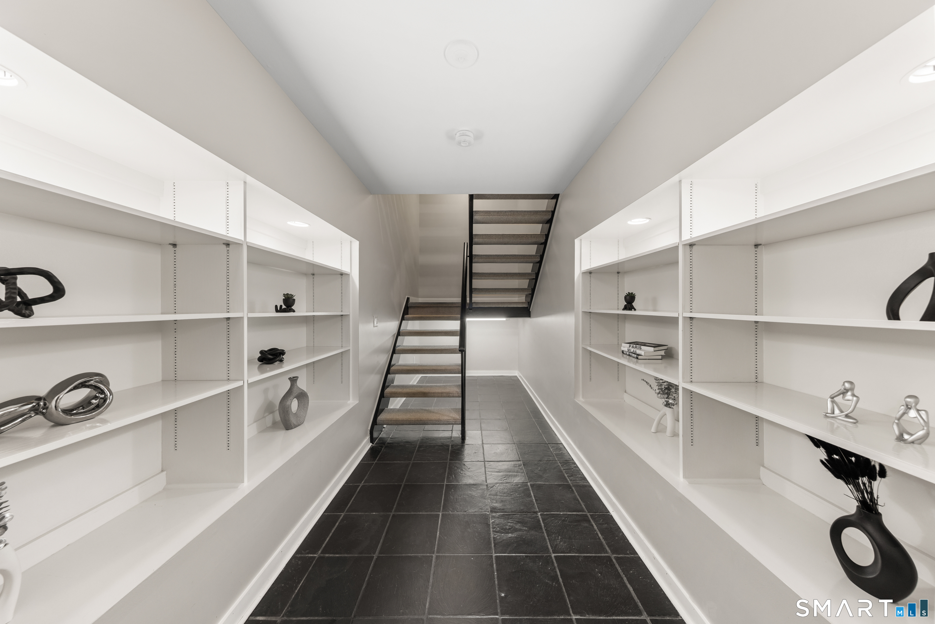 289 New Norwalk Road New Canaan CT 06840