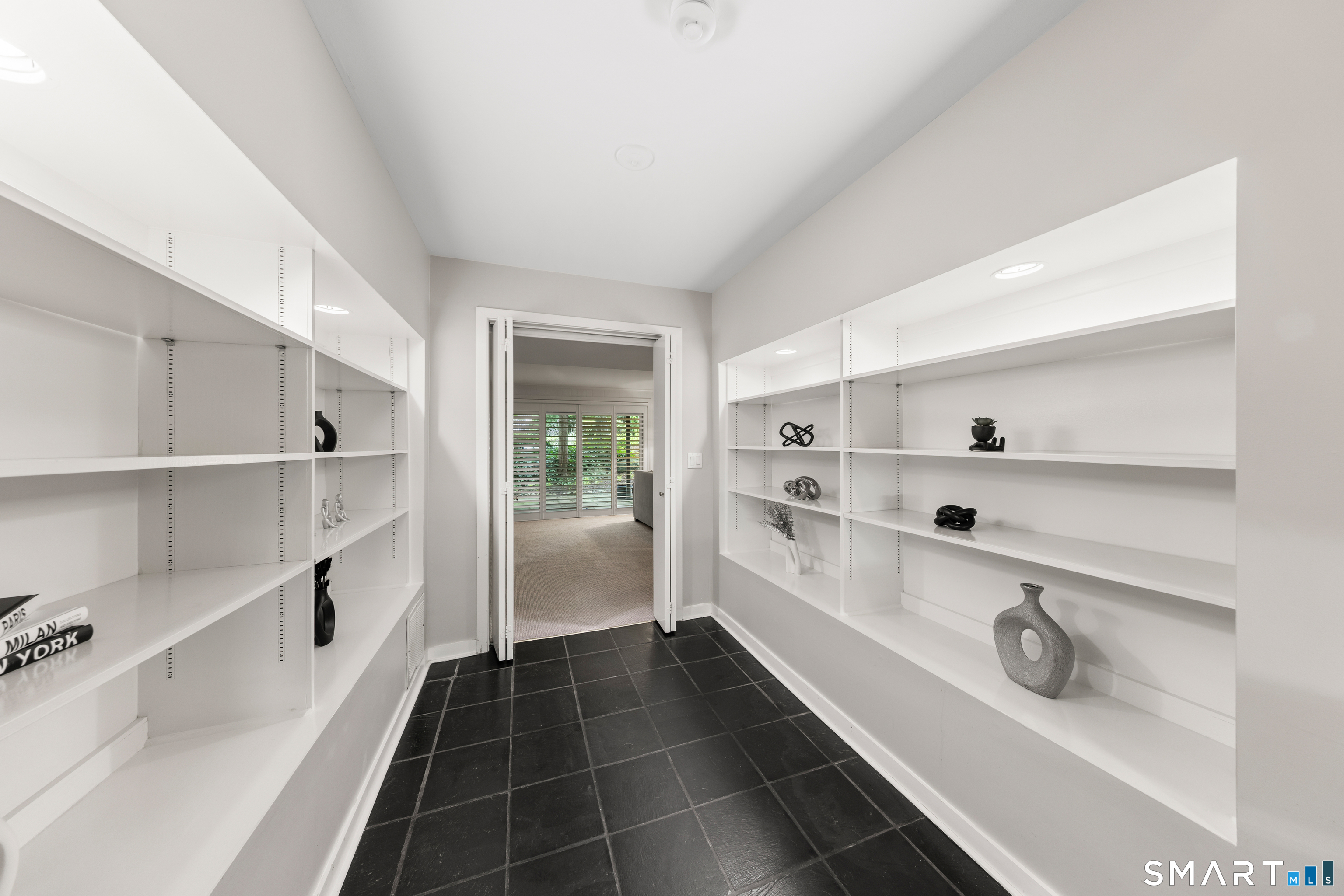 289 New Norwalk Road New Canaan CT 06840