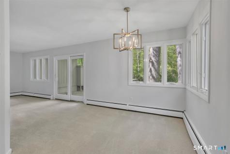 8 Lyle Court Farmington CT 06032