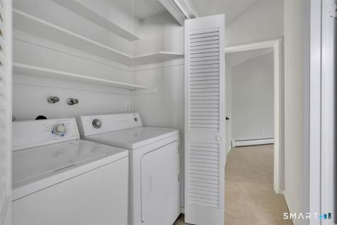 8 Lyle Court Farmington CT 06032