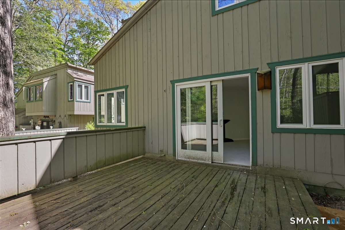8 Lyle Court Farmington CT 06032
