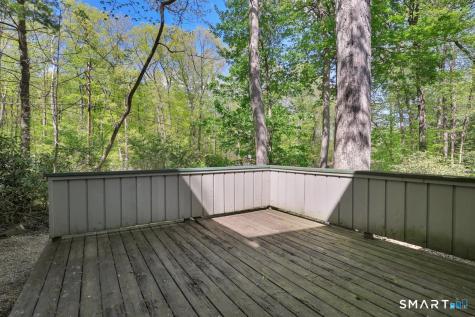8 Lyle Court Farmington CT 06032