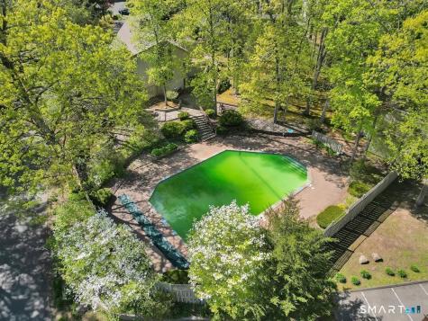 8 Lyle Court Farmington CT 06032