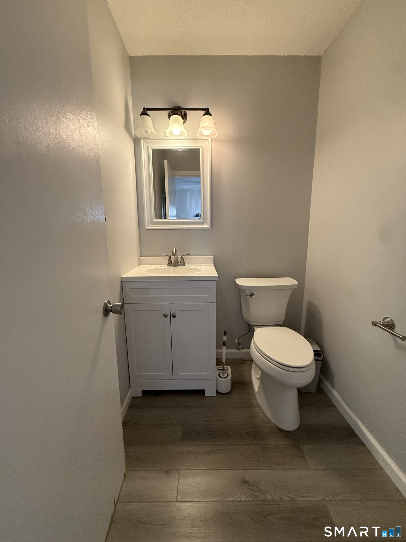 136 High Path Road Windsor CT 06095